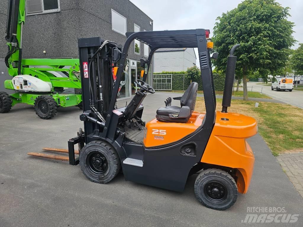 Doosan D 25 G Dieseltrukit