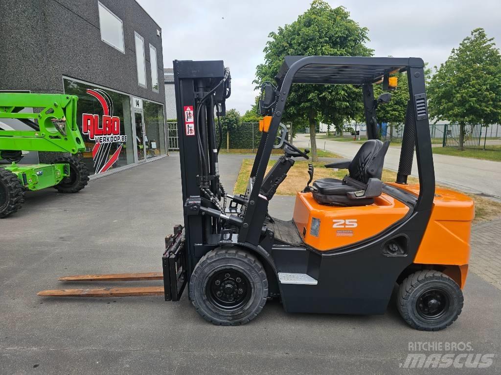 Doosan D 25 G Dieseltrukit