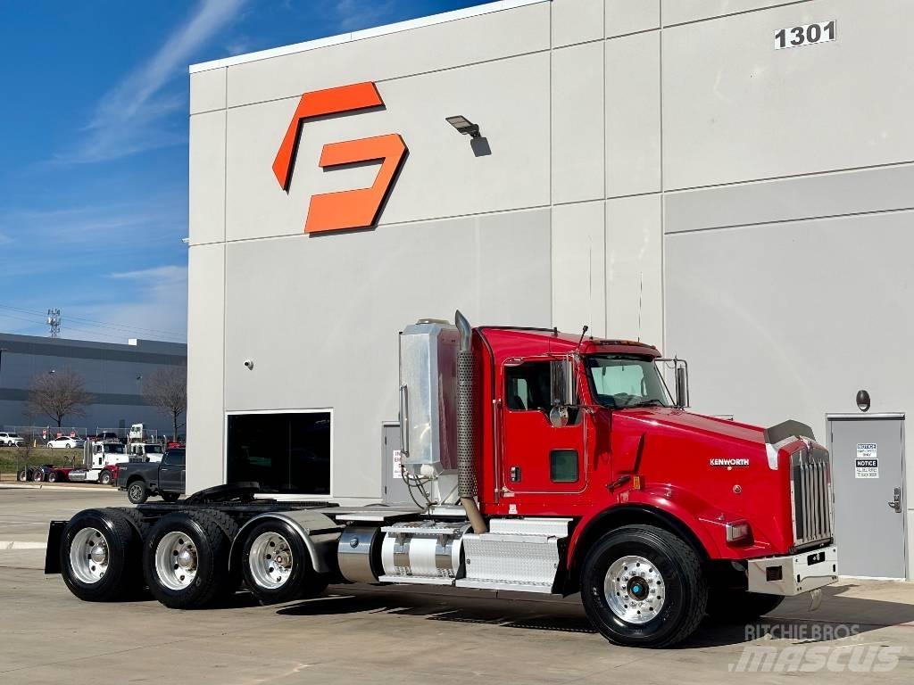 Kenworth T 800 Vetopöytäautot