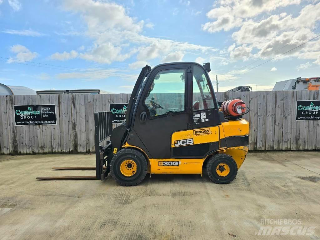 JCB TLT 30 G Nestekaasutrukit