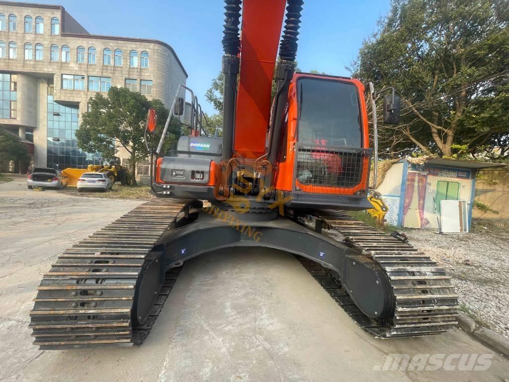 Doosan 300LC Telakaivukoneet