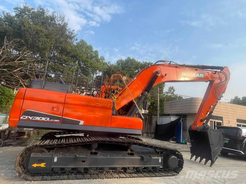 Doosan 300LC Telakaivukoneet
