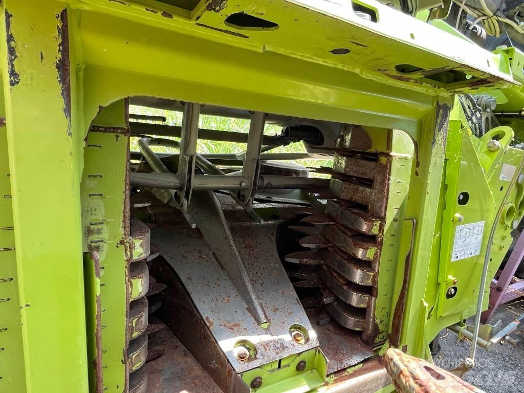 CLAAS Orbis 750 Heinä- ja tuorerehukoneiden tarvikkeet