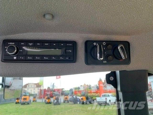 GiANT G5000 Tele Pyöräkuormaajat
