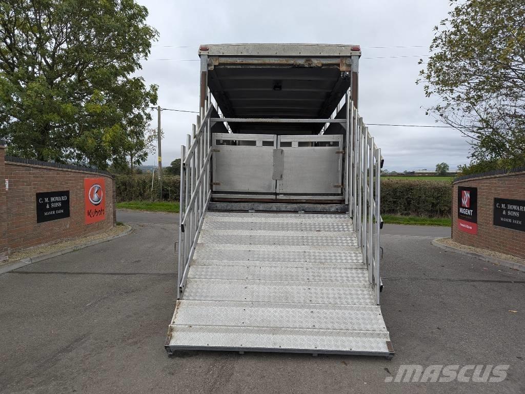 Mercedes-Benz 816 Umpikorikuorma-autot