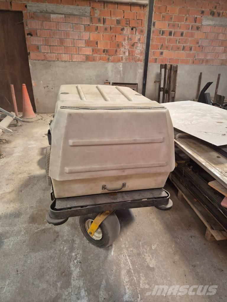 Walker Maaier 0-kääntösäde leikkurit