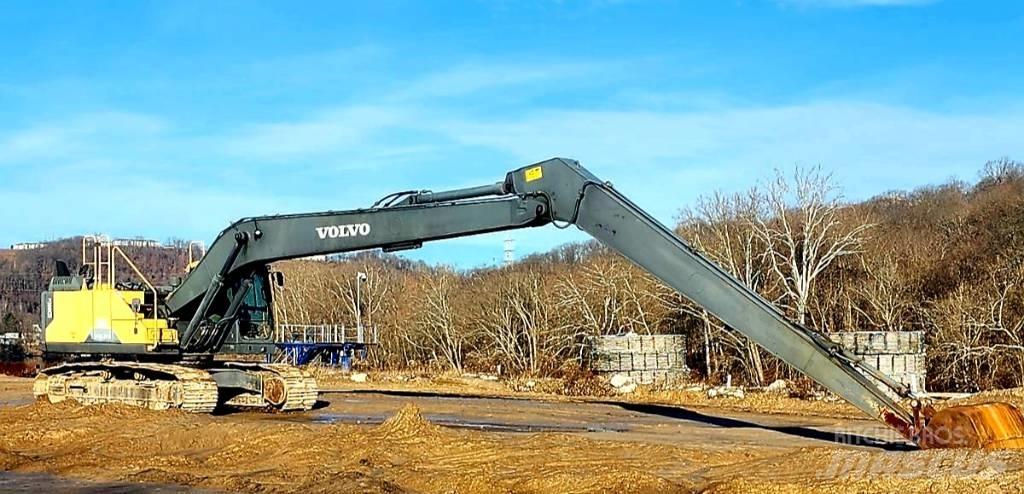 Volvo EC300ELR Telakaivukoneet