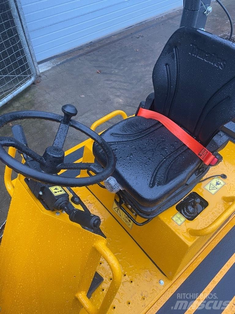 Thwaites 3 ton Maansiirtoautot