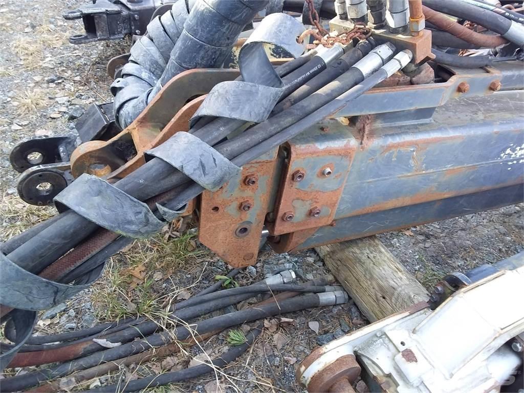 Loglift 210 Harvesterinosturit