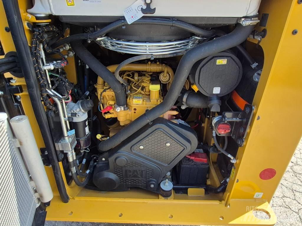 CAT 255 Liukuohjatut kuormaajat
