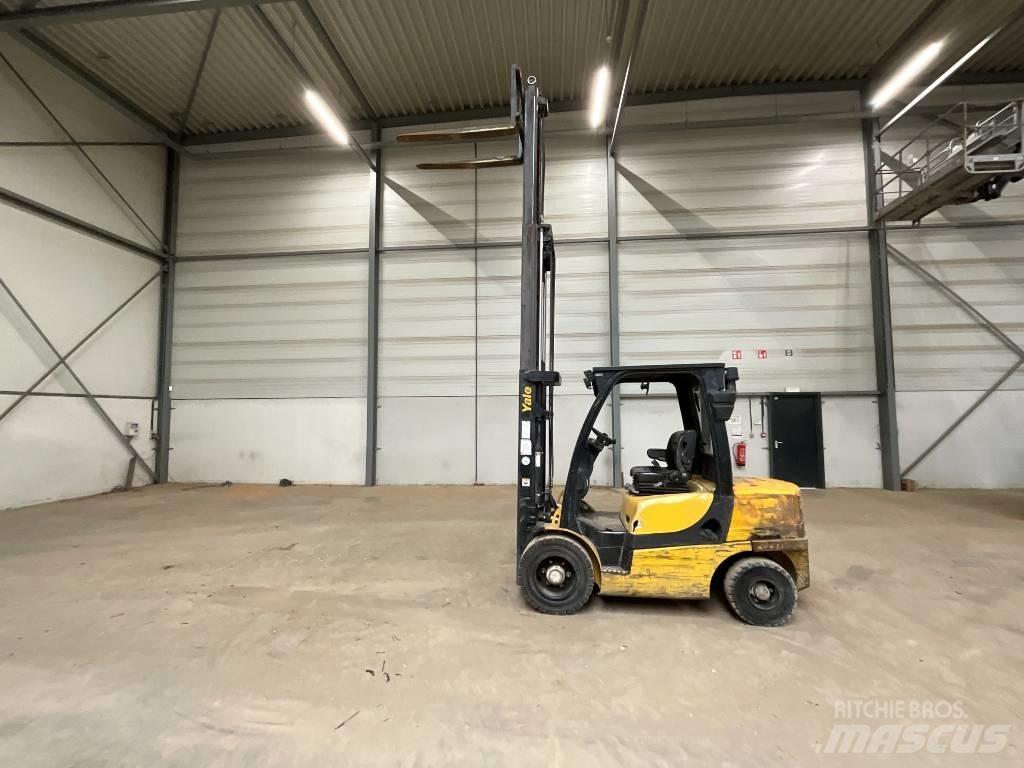 Yale GDP 35 VX Dieseltrukit