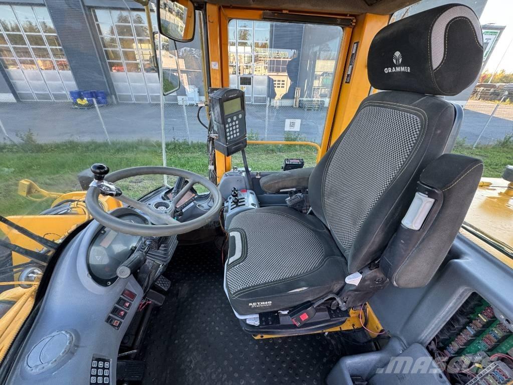Volvo L 120 D Pyöräkuormaajat