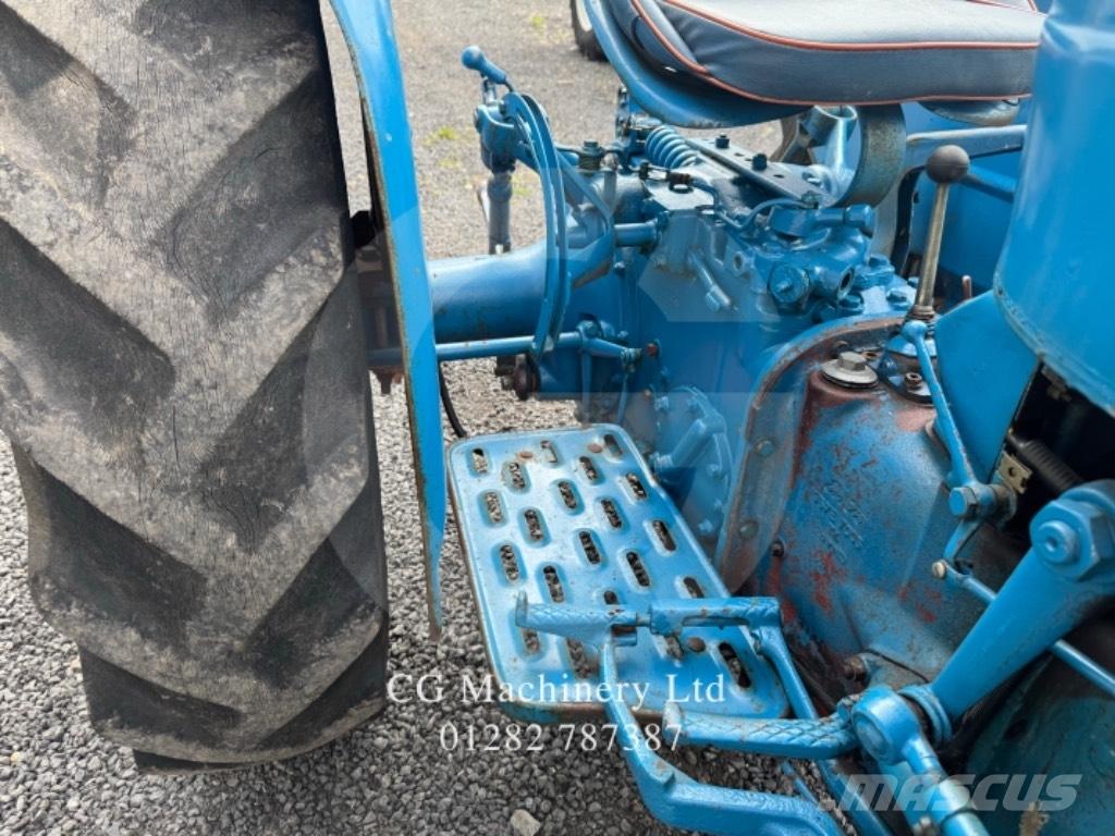Fordson Dexta Traktorit