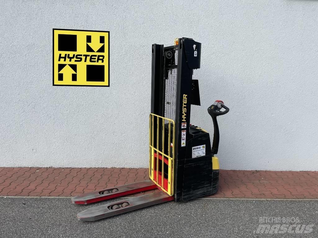 Hyster S1.2 Käyden ajettavat pinoamistrukit