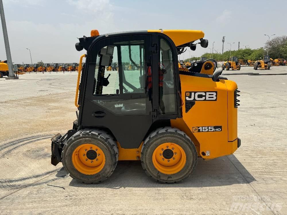 JCB 155 Liukuohjatut kuormaajat