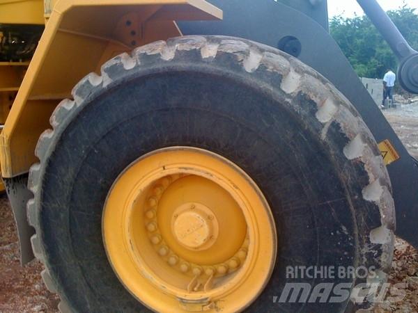 Volvo L180 Pyöräkuormaajat
