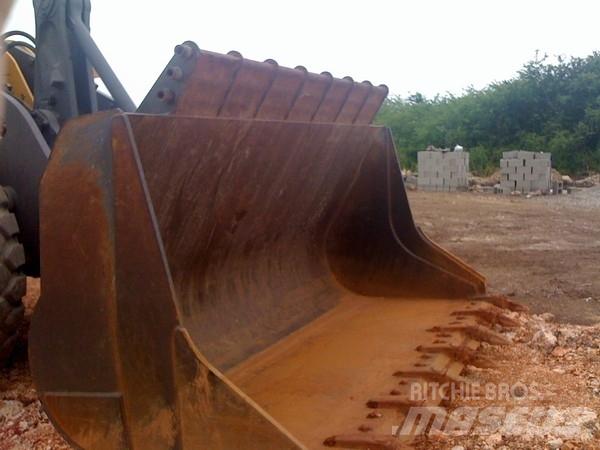 Volvo L180 Pyöräkuormaajat