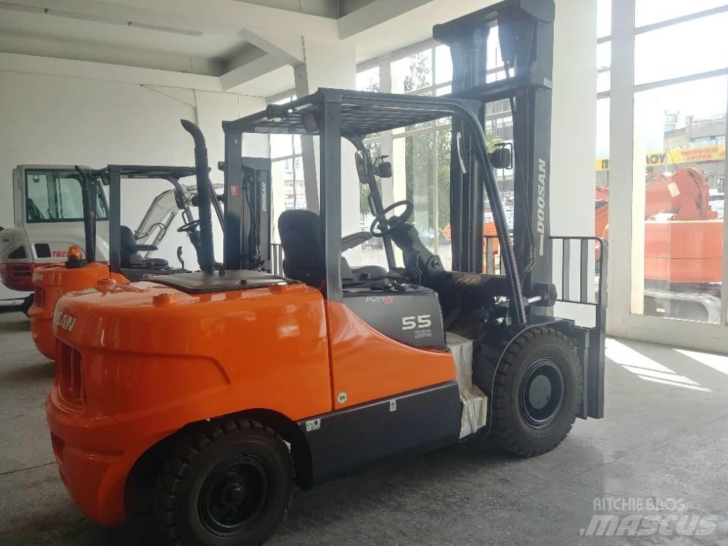 Doosan D55 SC-5 Dieseltrukit