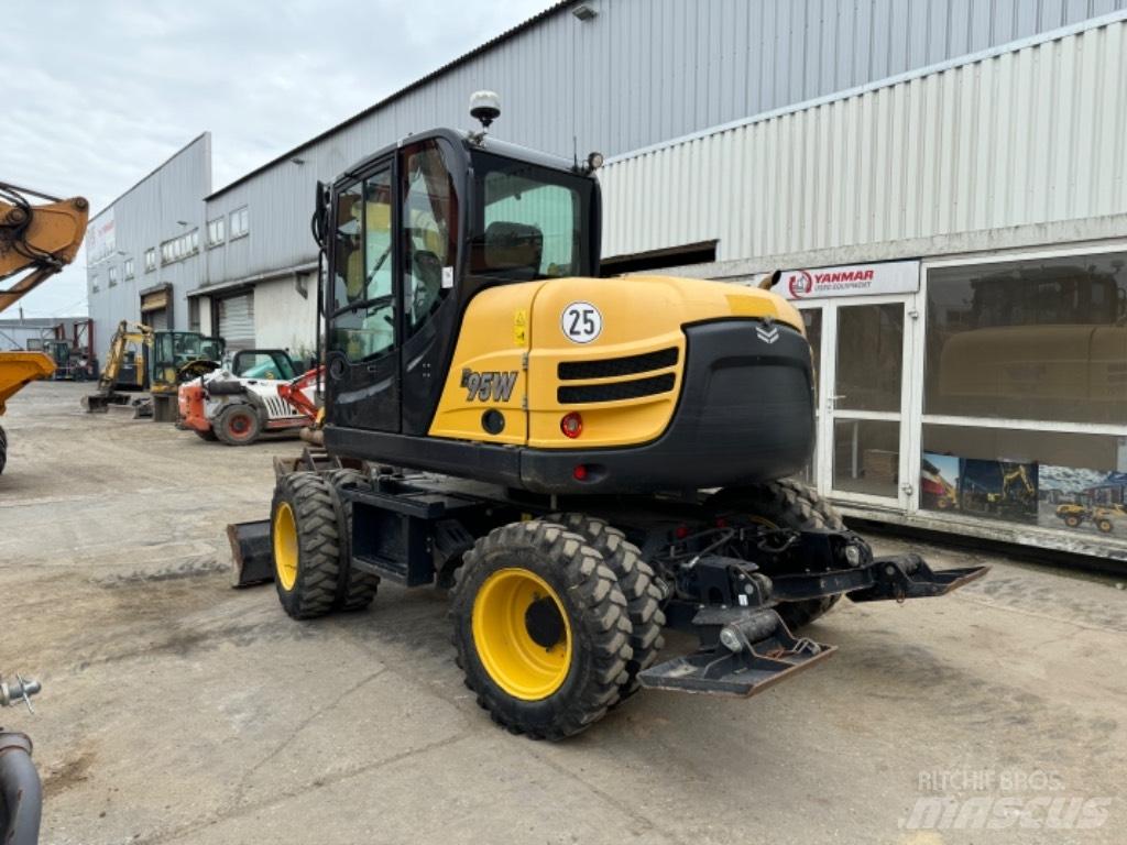 Yanmar B95W (40744) Pyöräkaivukoneet