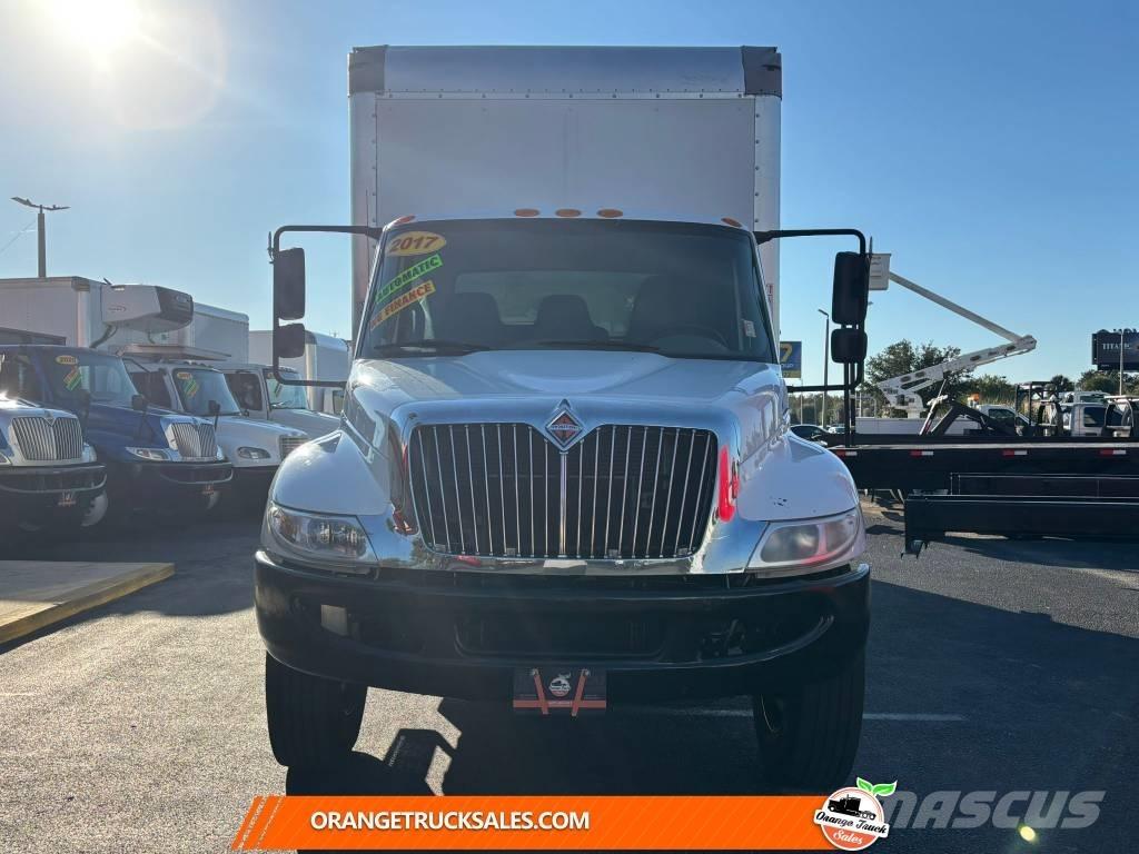 International 4300 Umpikorikuorma-autot