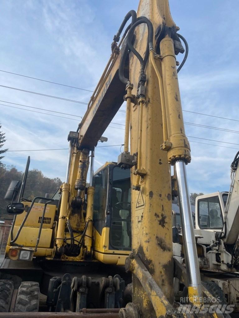 Komatsu PW 130-7K Pyöräkaivukoneet
