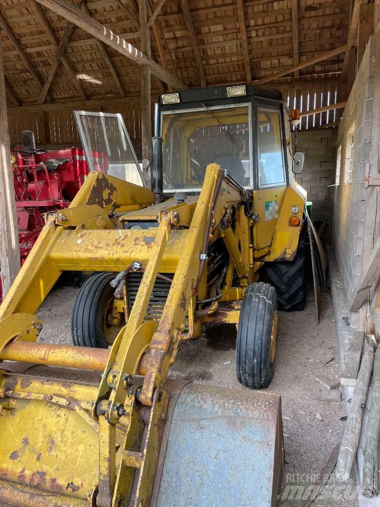 Massey Ferguson 50 B Kaivurikuormaajat