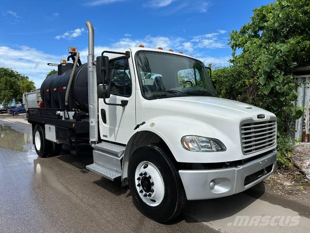 Freightliner M2 Paine-/imuautot