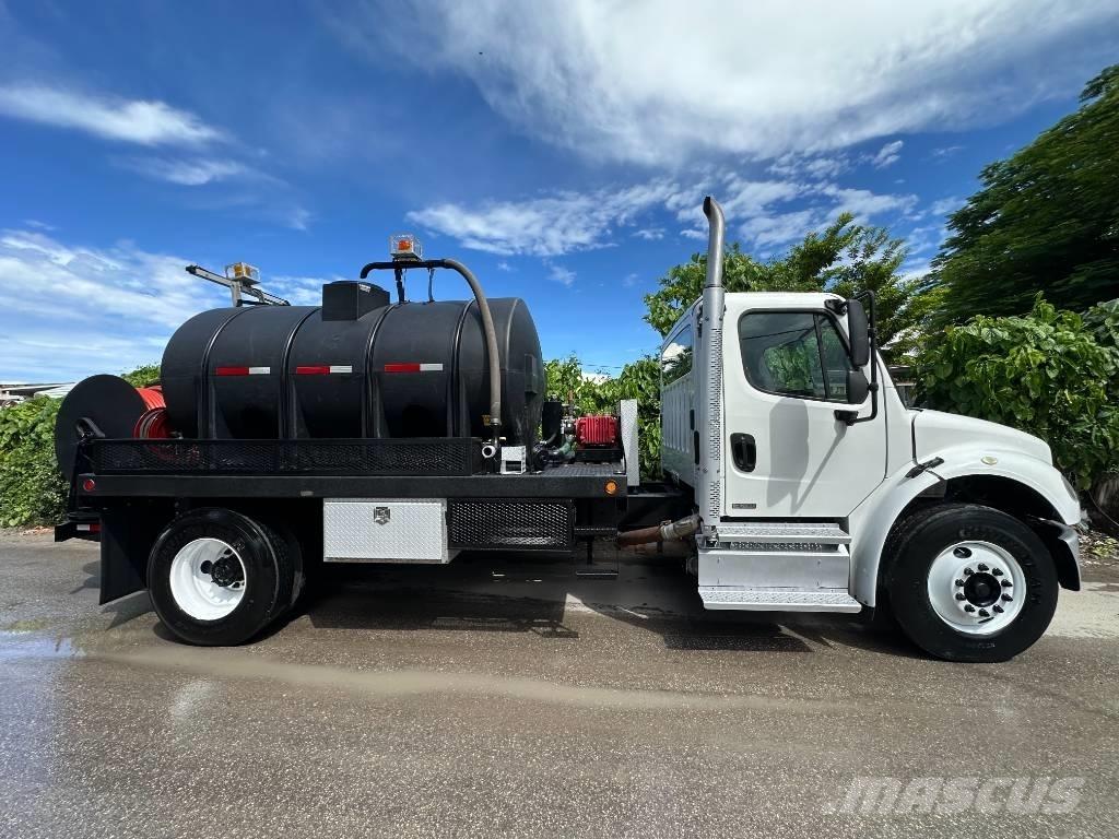 Freightliner M2 Paine-/imuautot
