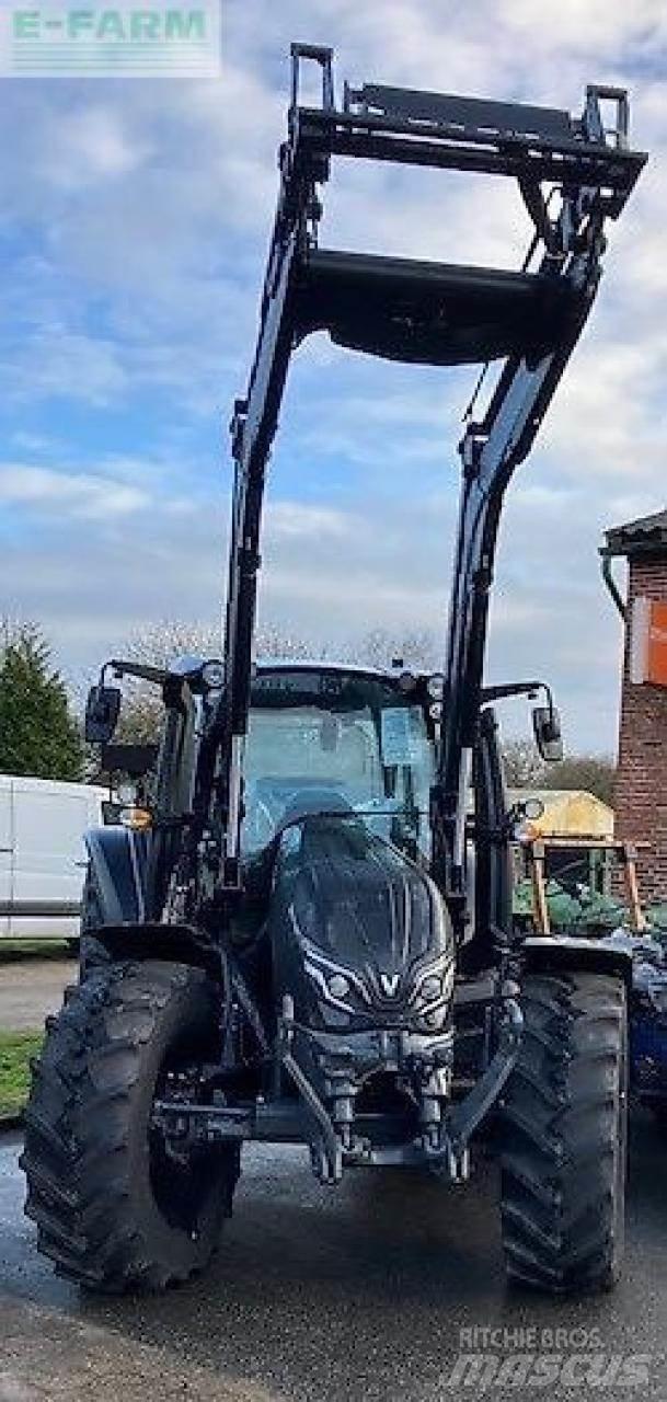 Valtra g135a Traktorit