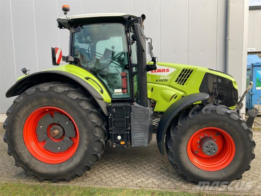CLAAS Axion 870 Traktorit