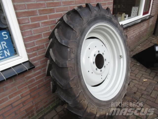 Michelin 13.6/38 Renkaat ja vanteet