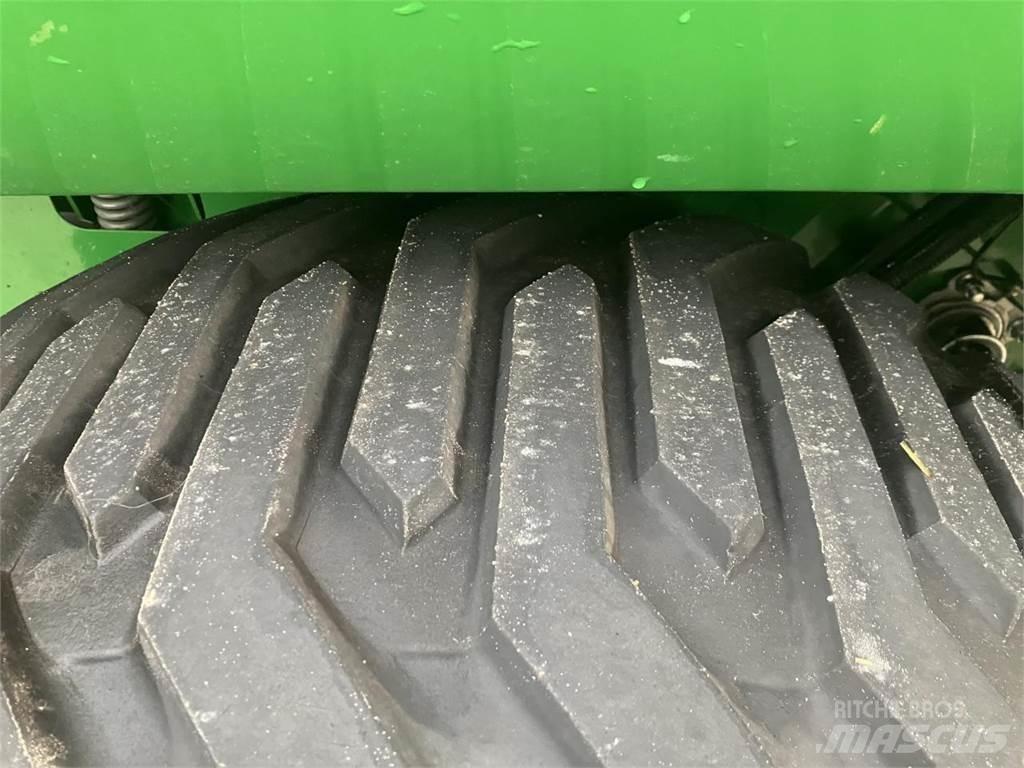 John Deere V461R Pyöröpaalaimet
