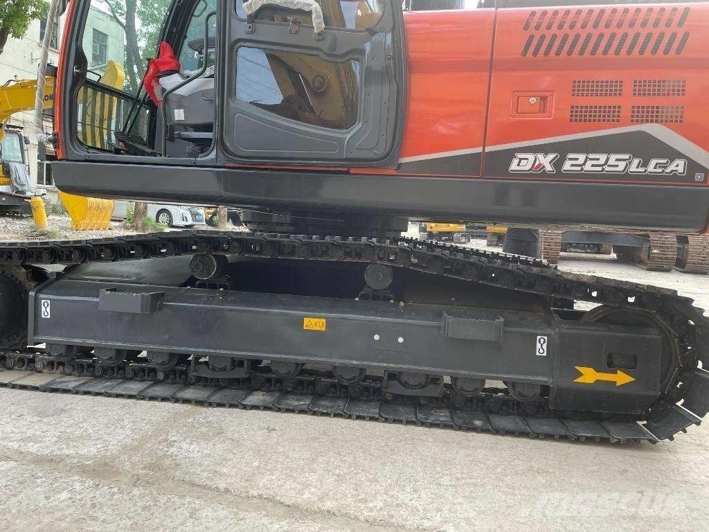 Doosan DX 225 Midikaivukoneet 7t - 12t