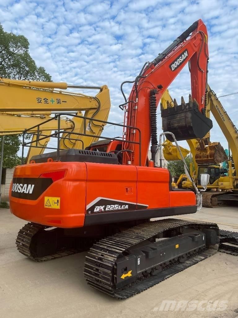Doosan DX 225 Midikaivukoneet 7t - 12t