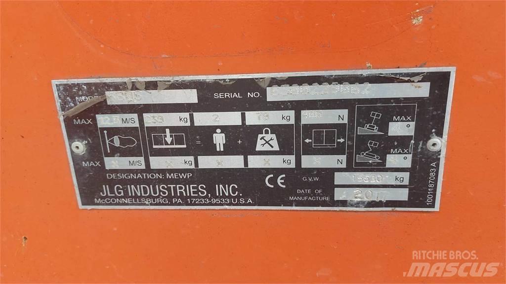 JLG 680SGW+ Teleskooppipuominostimet