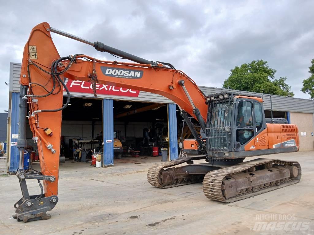 Doosan DX 255 LC Telakaivukoneet