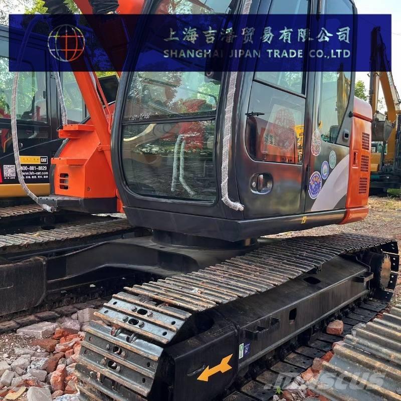 Hitachi ZX 135 Midikaivukoneet 7t - 12t