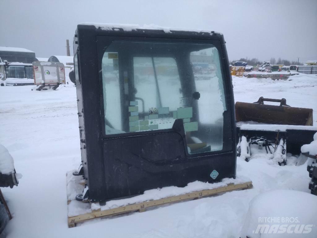Volvo BM 325FL Cabin Ohjaamo ja sisusta