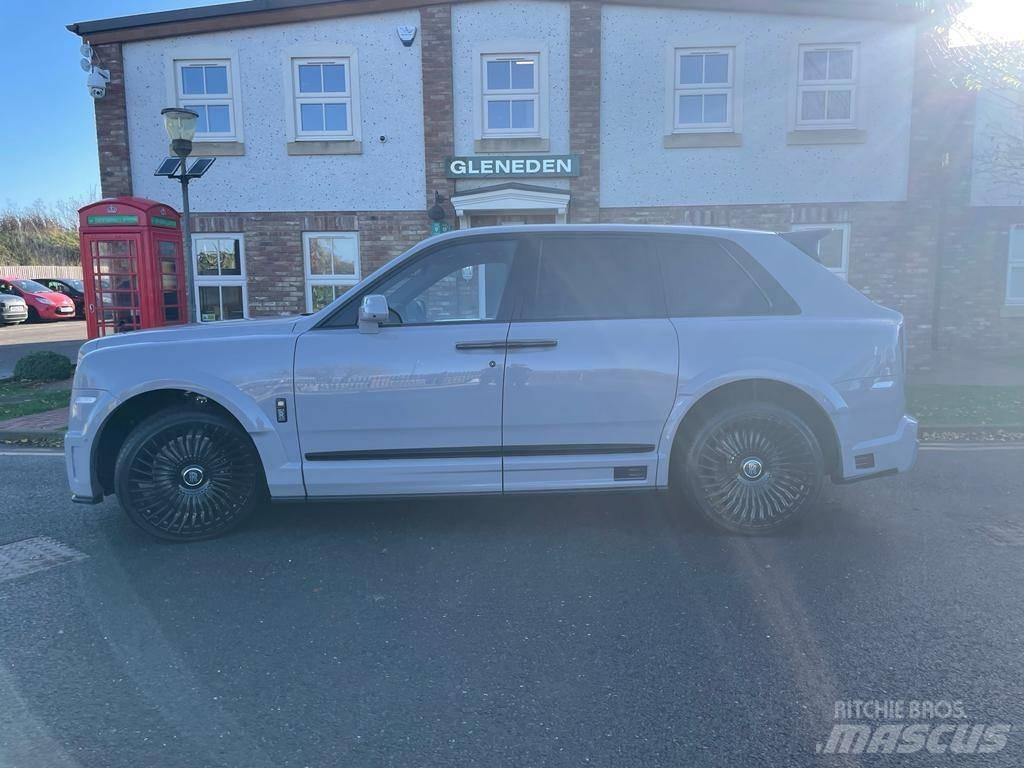 Rolls Royce Cullinan Henkilöautot