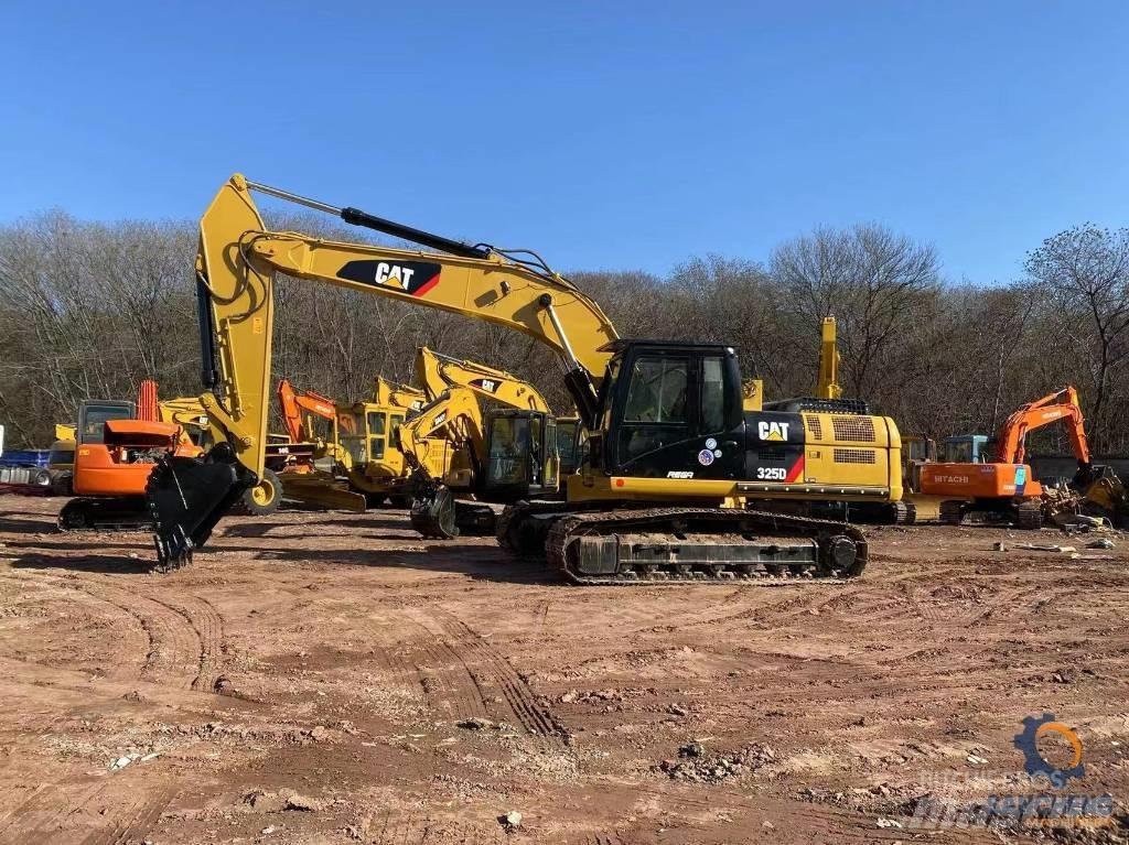 CAT 325 D Telakaivukoneet