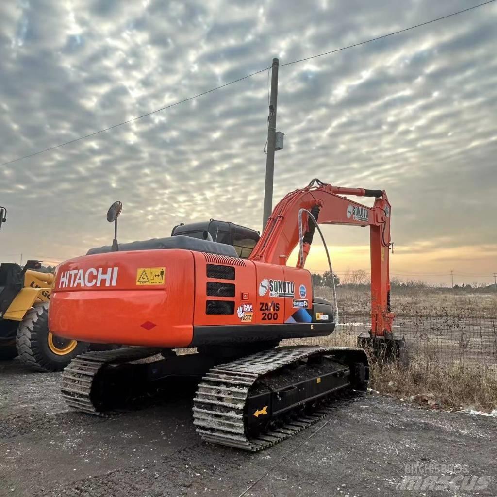 Hitachi ZX 200 Telakaivukoneet