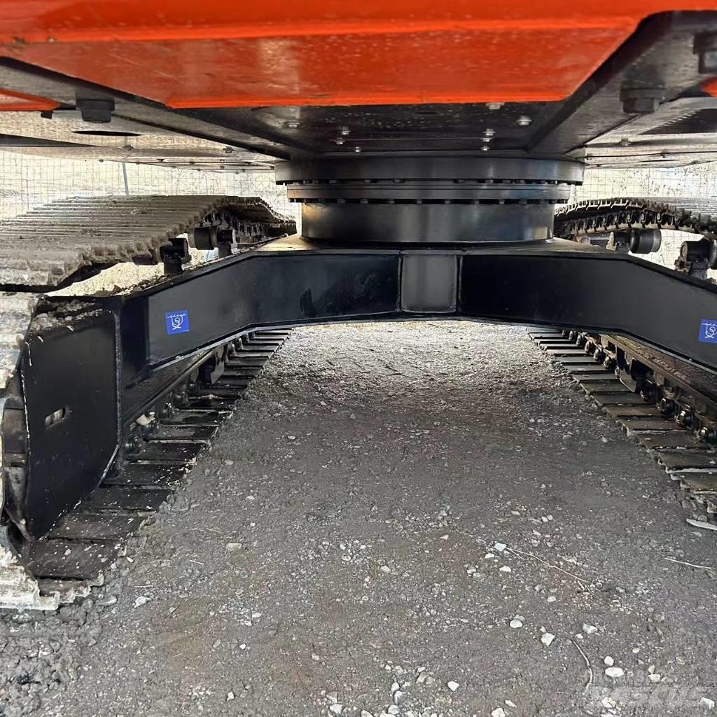 Hitachi ZX 200 Telakaivukoneet
