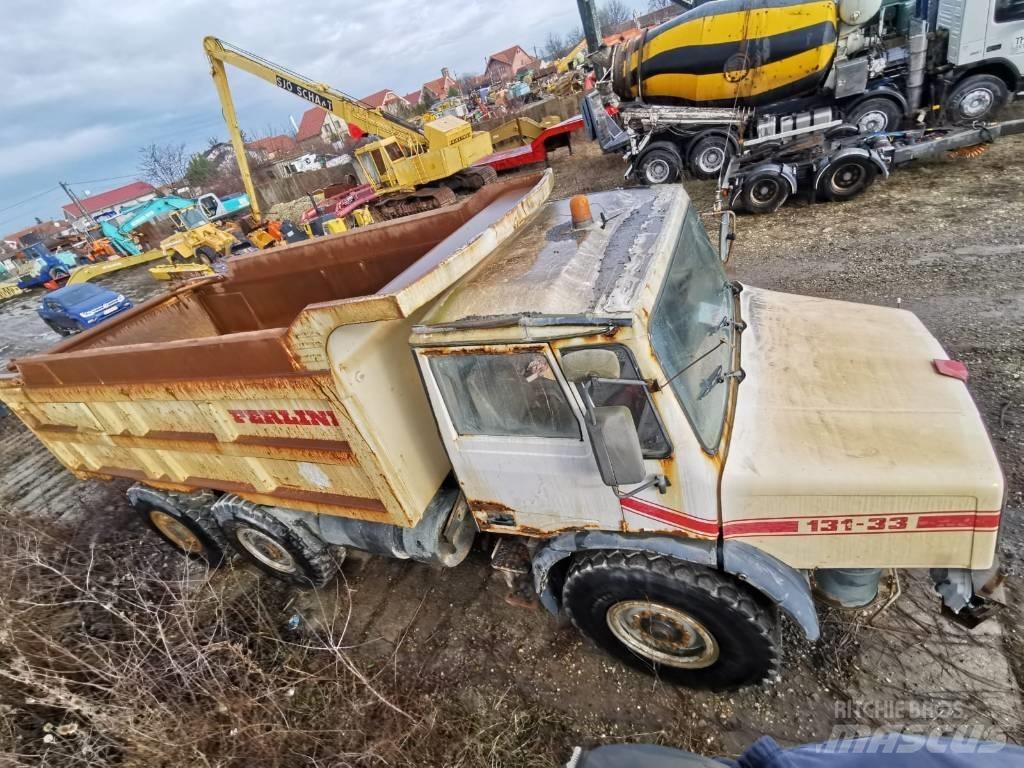 Perlini 131-33 Maansiirtoautot