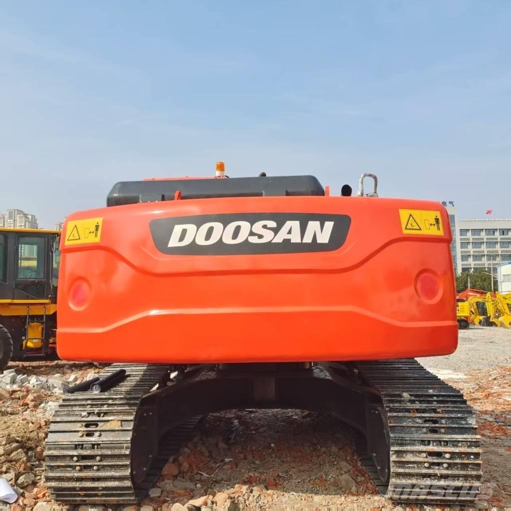 Doosan DX225LC-9C Telakaivukoneet