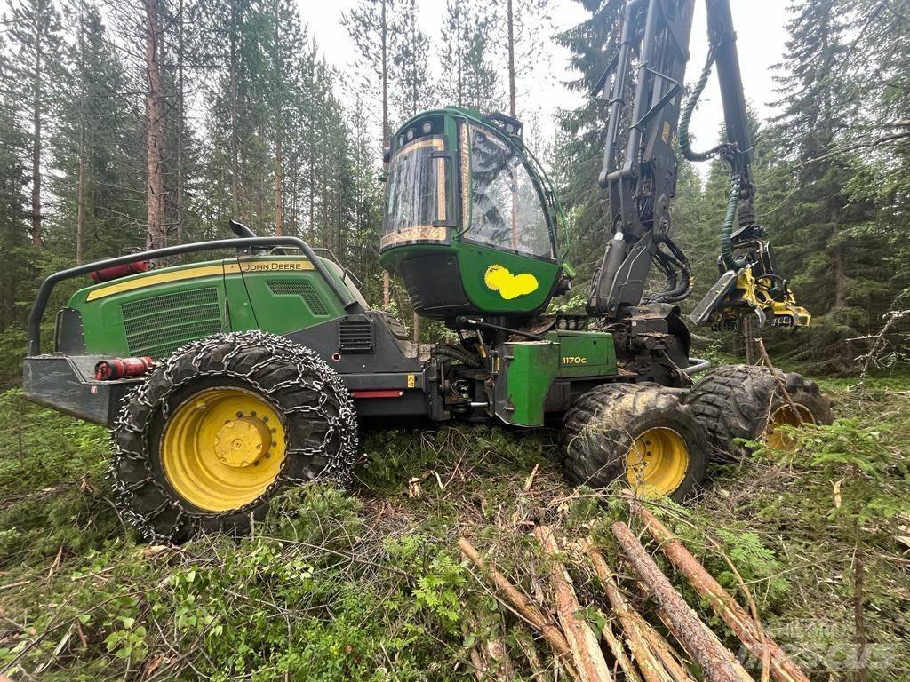 John Deere 1170 G Harvesterit