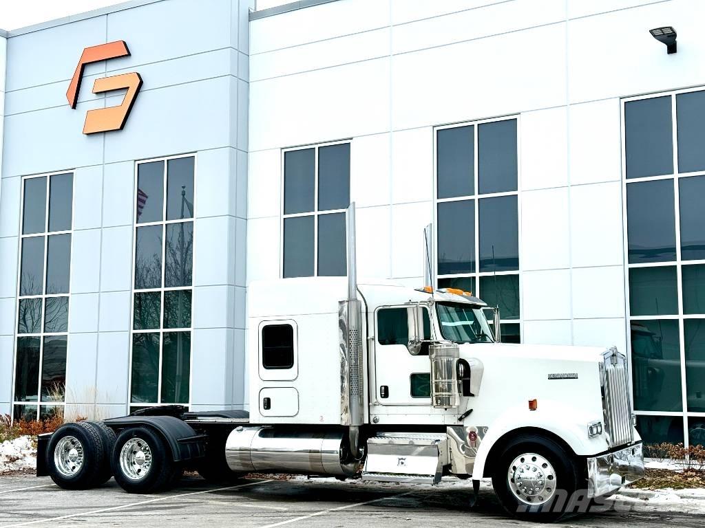 Kenworth W900 Vetopöytäautot