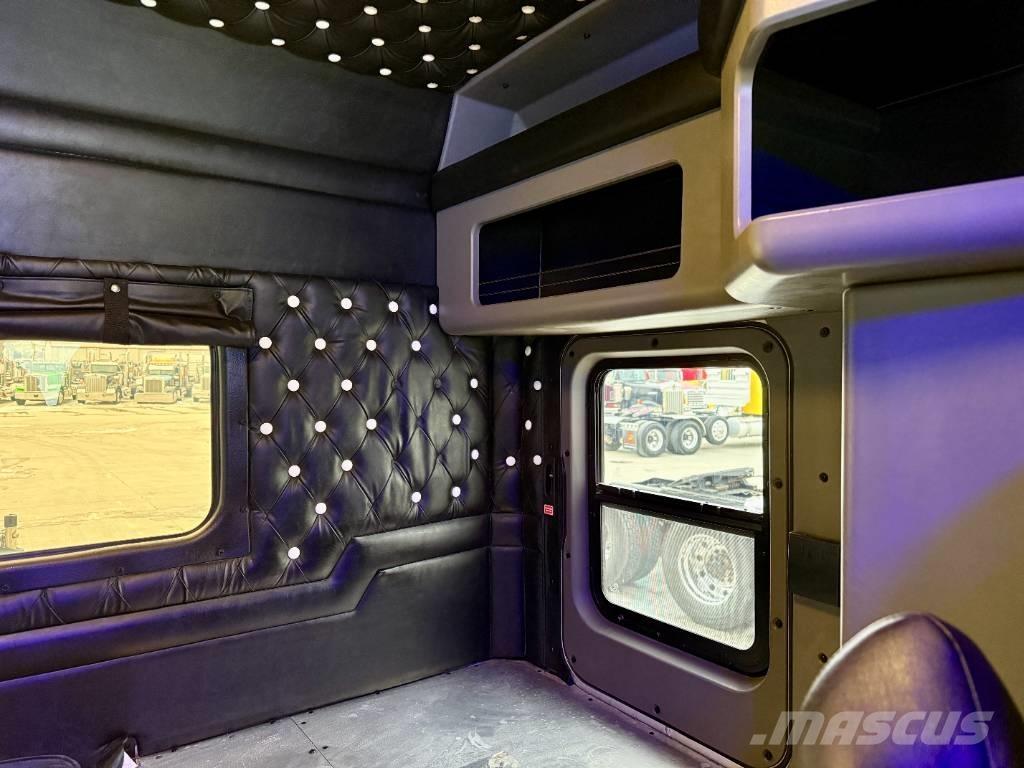 Kenworth W900 Vetopöytäautot