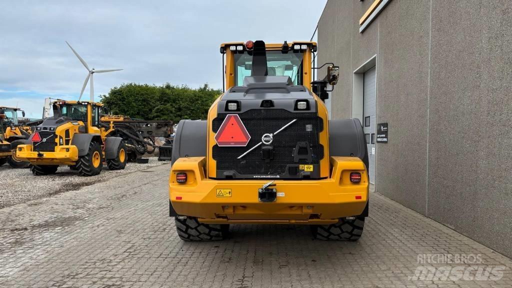 Volvo L 120 H Pyöräkuormaajat