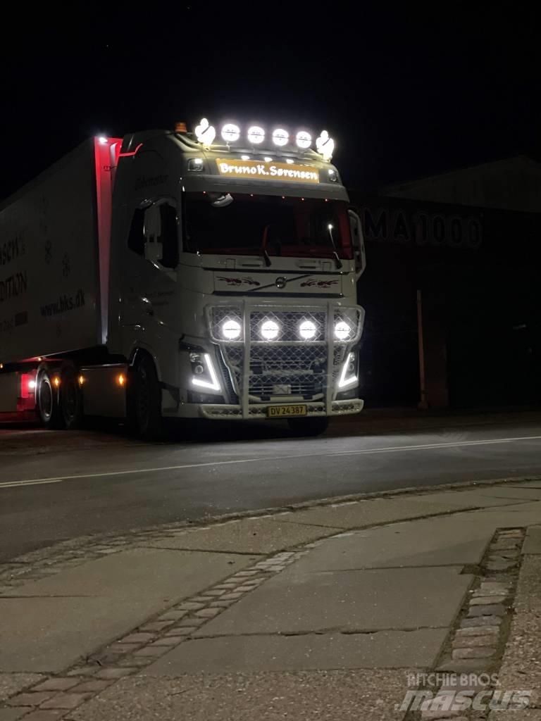 Volvo FH 16 550 Vetopöytäautot