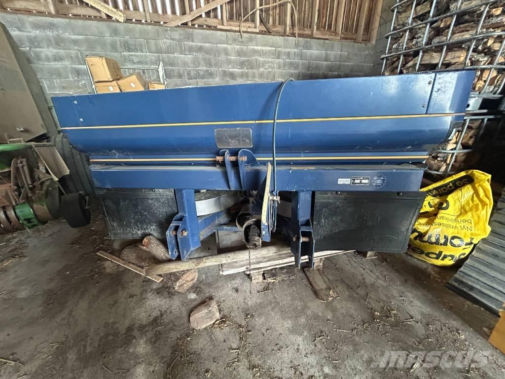 Bogballe M2 Base Lannoitteenlevittimet